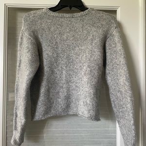 Brandy Melville cropped long sleeve sweater one size in gray